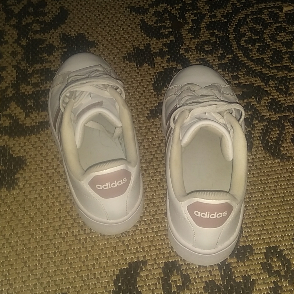 Shoes - Picture 6 of 7